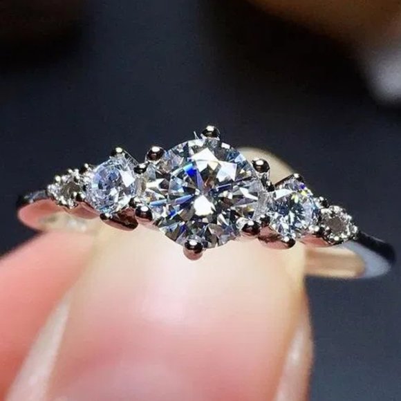 "Engagement Anillos Pure Round CZ Silver Plated Wedding Beautiful Ring,UNVN12063 - Picture 4 of 7